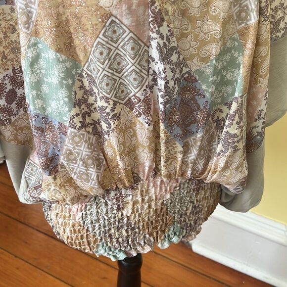 *143 Story* Boutique Top NWOT M Boho Airy Smock Waist Popover Kimono - Picture 4 of 9
